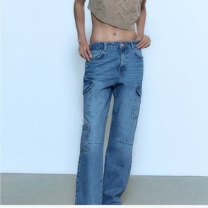 Zara High Wasted Cargo Jeans size 2, like new.
